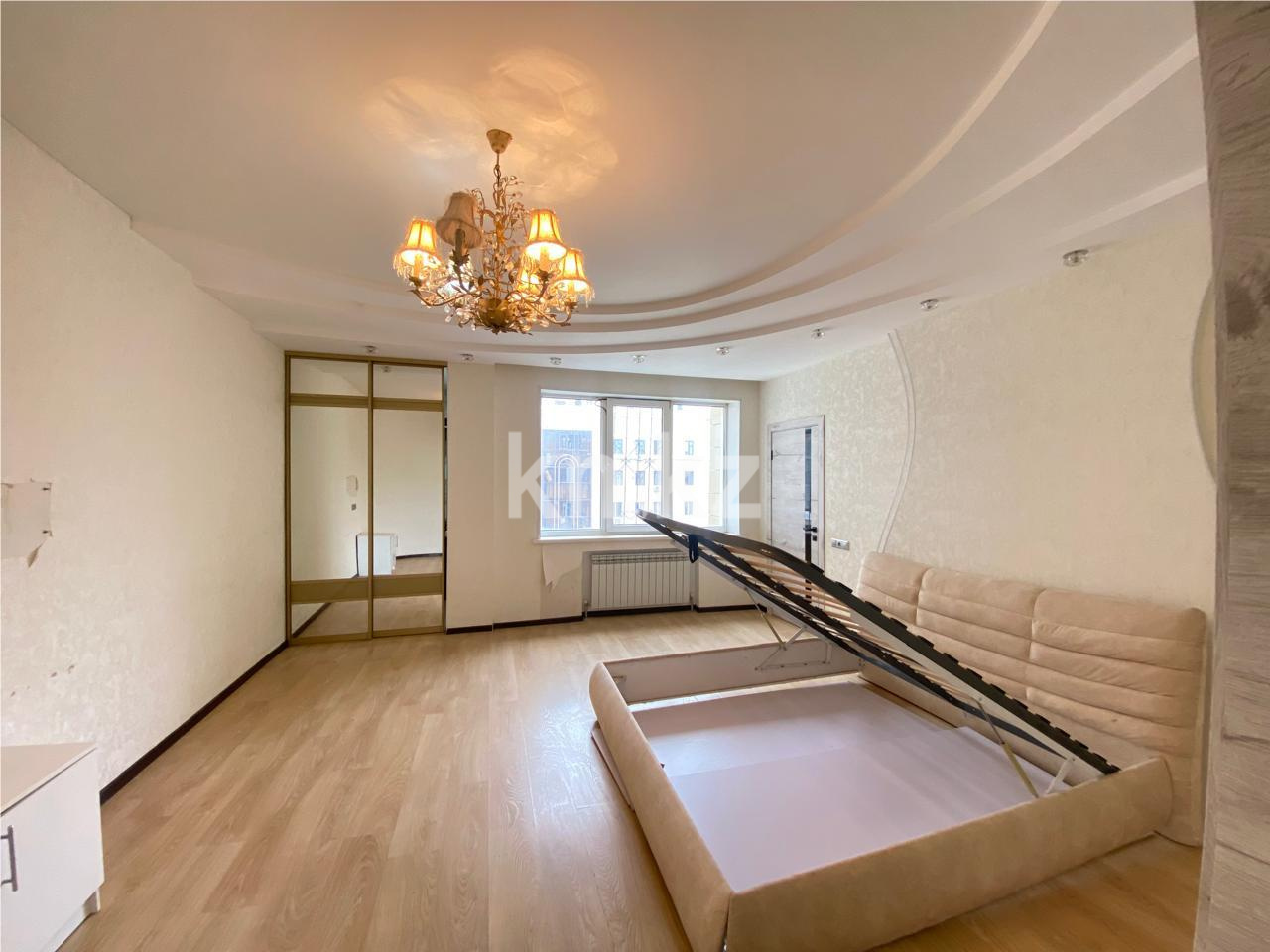 Продажа 4-комнатной квартиры, 182 м², ул. Сарайшык - Продажа  четырехкомнатных квартир в Астане фото 1 из 16