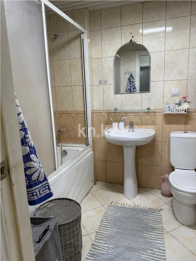 Продажа 1-комнатной квартиры, 45 м², мкр. Аккент, дом  40 в Алматы - фото 3