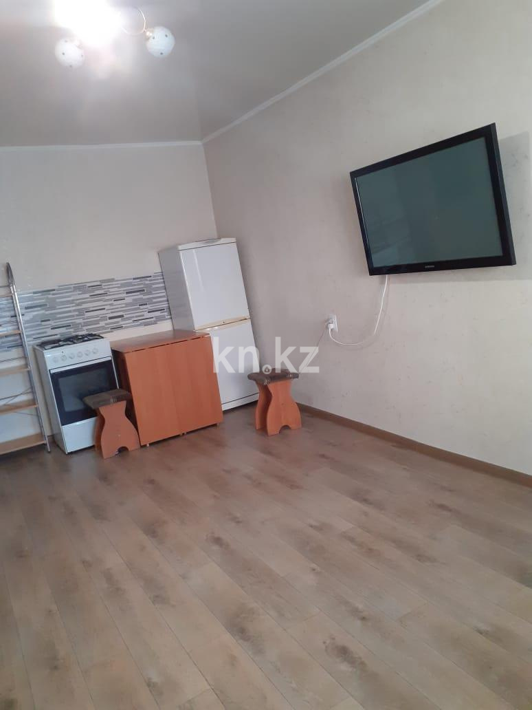 Продажа 1-комнатной квартиры, 44 м² - Продажа однокомнатных квартир в Караганде - страница 2 фото 1 из 9