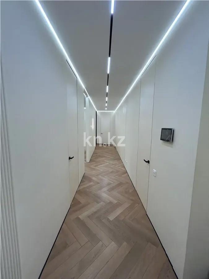 Продажа 3-комнатной квартиры, 128 м², пр. Кабанбай батыра, дом  56 в Астане - фото 4