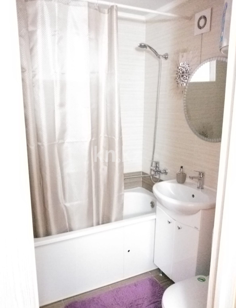 Аренда 1-комнатной квартиры посуточно, 30 м², пр. Бухар-жырау, дом  60 - Аренда  однокомнатных квартир посуточно в Караганде с фото фото 2 из 3