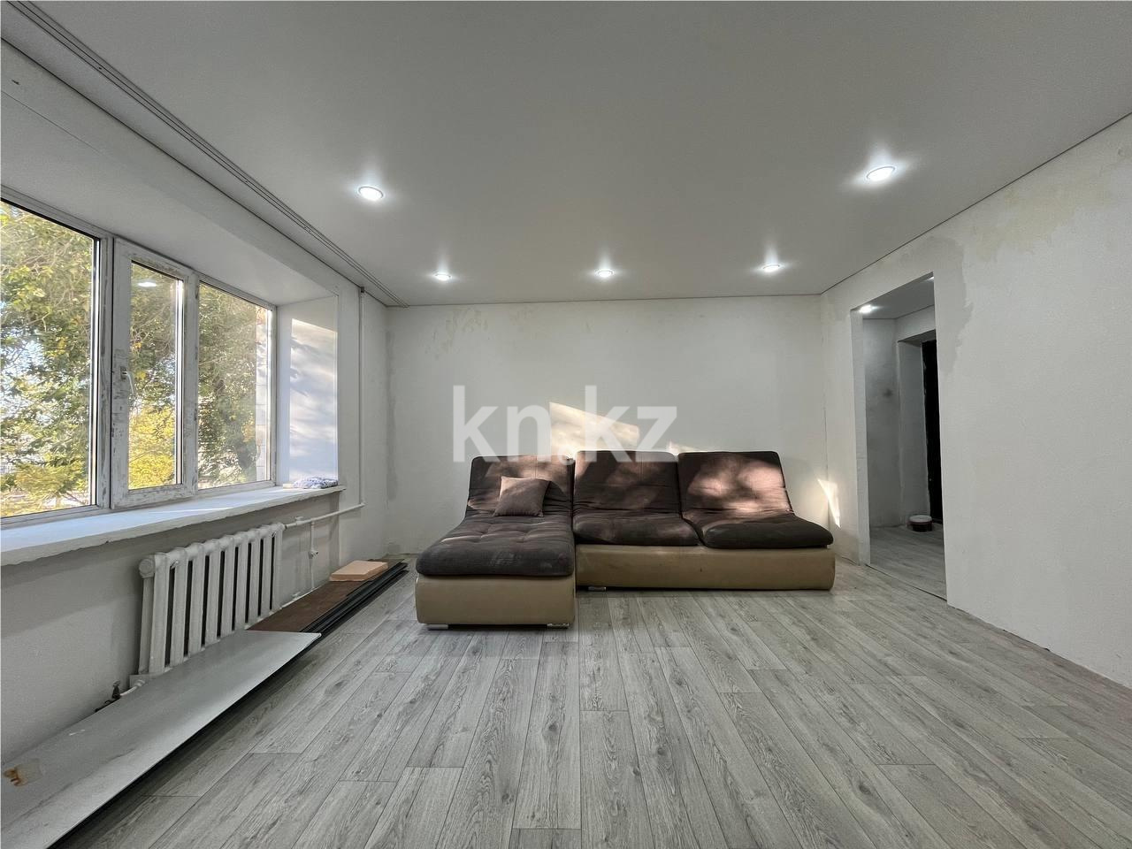 Продажа 3-комнатной квартиры, 54 м², мкр-н 6-й - Продажа  трехкомнатных квартир в Темиртау фото 1 из 17