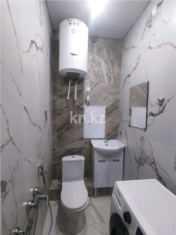 Продажа 3-комнатной квартиры, 90 м², ул. Дюсембекова, дом  83/2 в Караганде - фото 6