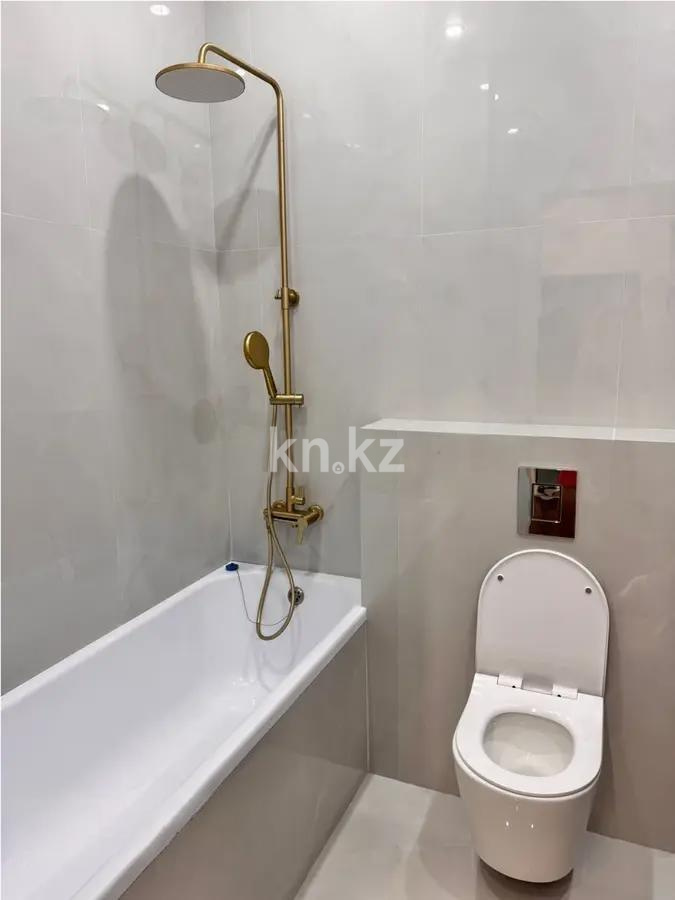 Продажа 3-комнатной квартиры, 66 м², ул. Е-15, дом  13 в Астане - фото 3