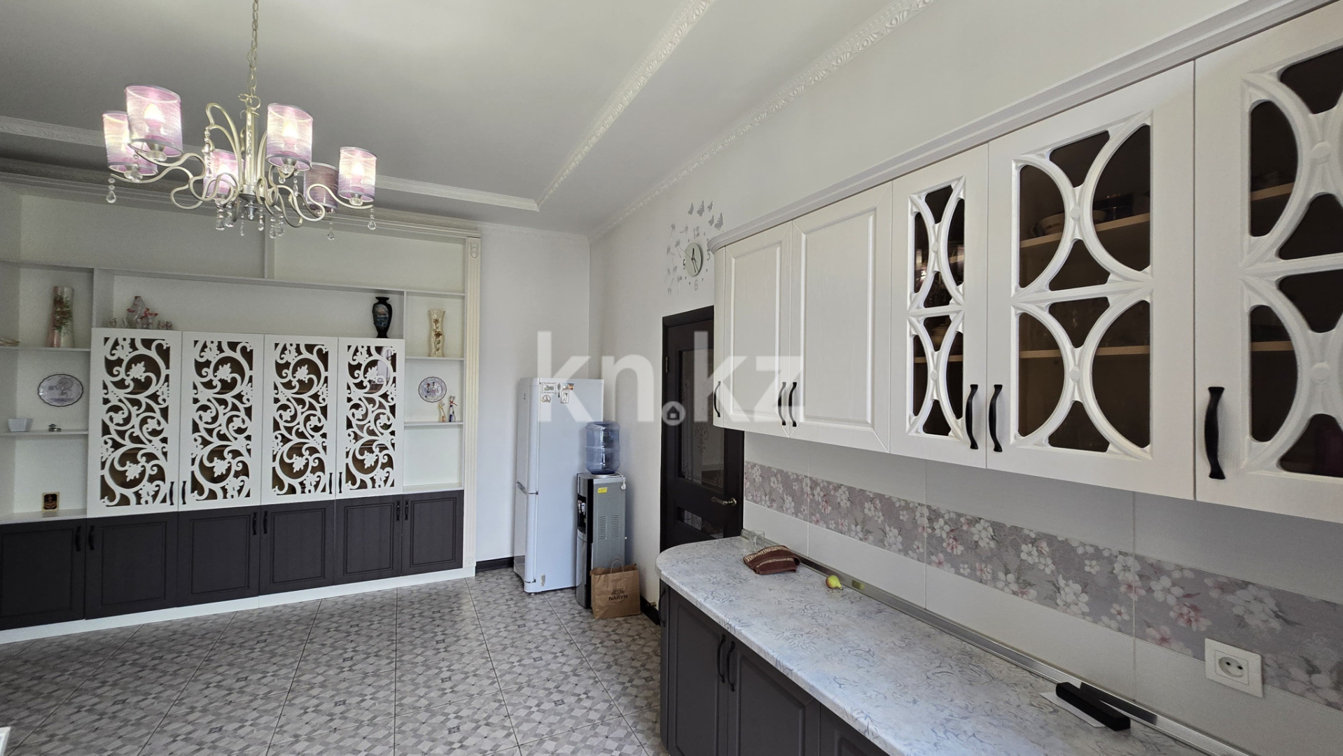 Продажа 5-комнатного дома, 420.8 м², улица Жетысу, дом  75 - Продажа квартир в Алматинской области фото 8 из 40