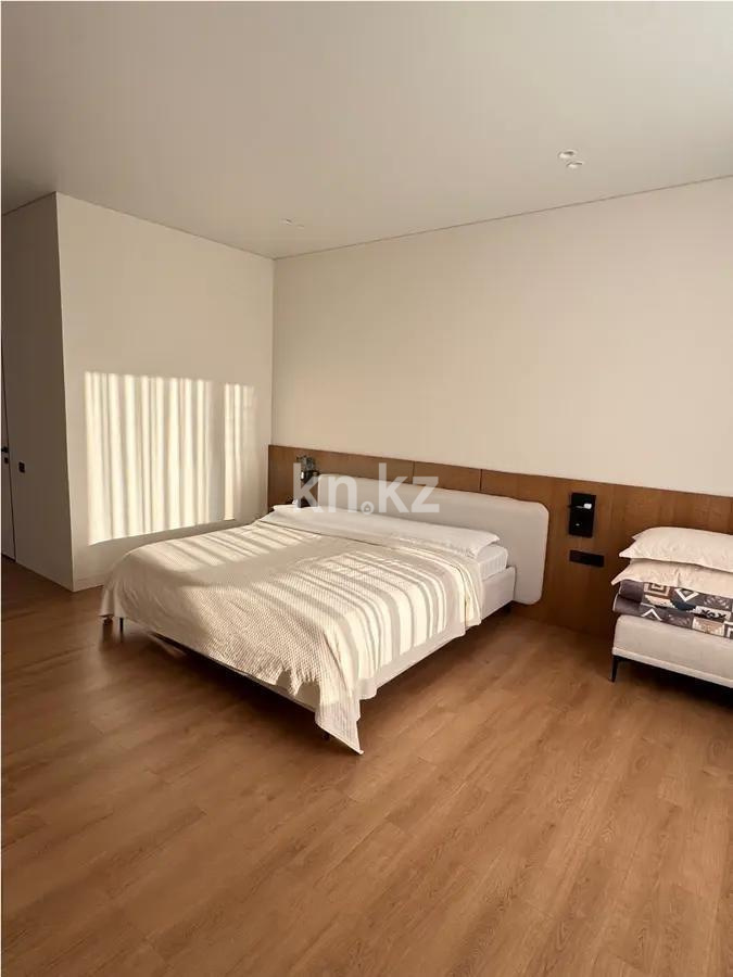 Продажа 4-комнатной квартиры, 145 м², пр. Мангилик Ел, дом  68 - Продажа  четырехкомнатных квартир в Астане фото 2 из 5
