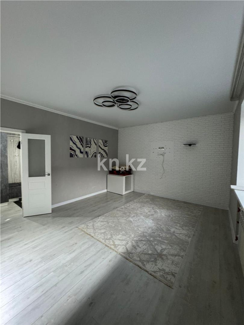 Продажа 3-комнатной квартиры, 87 м², мкр-н Степной-2 - Продажа квартир в Караганде фото 6 из 15