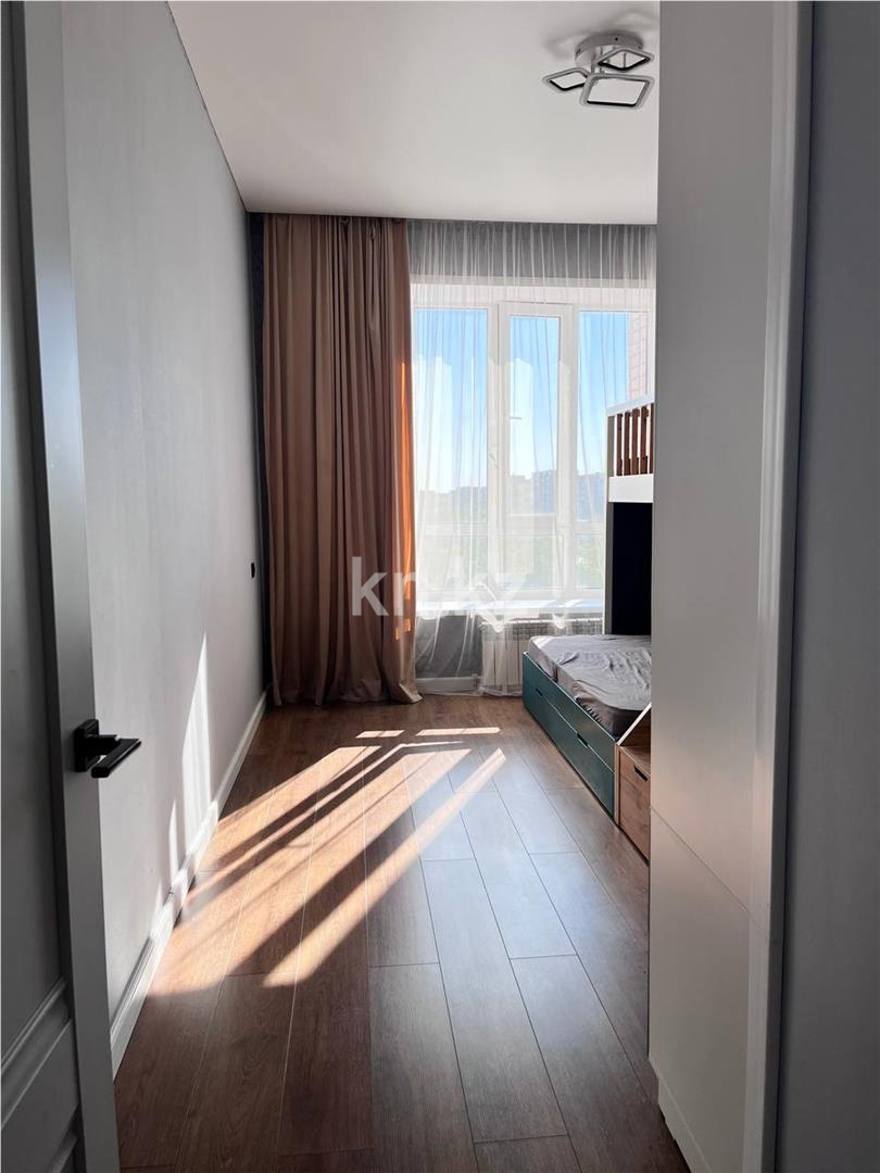 Продажа 4-комнатной квартиры, 94 м², ул. Муканова - Продажа  четырехкомнатных квартир в Караганде фото 13 из 37