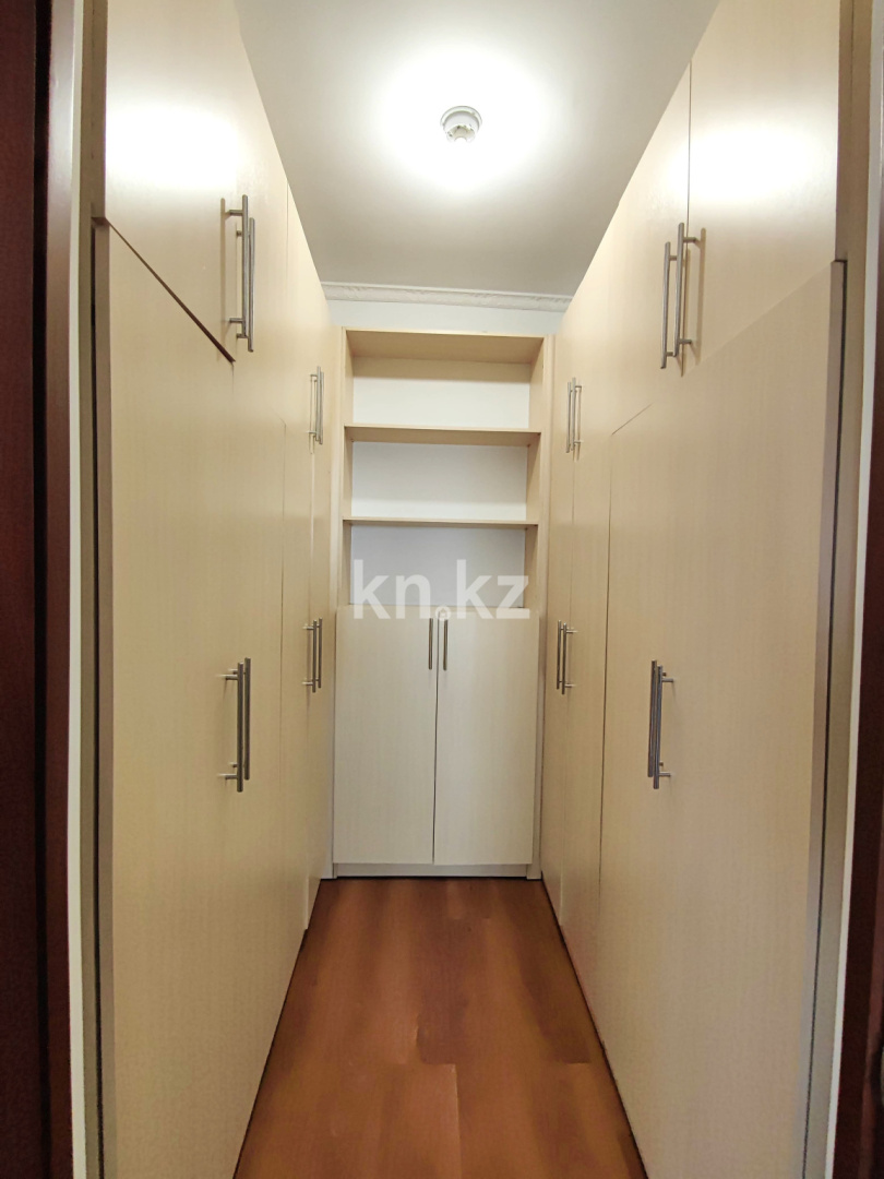 Продажа 4-комнатной квартиры, 122 м², пр. Республики, дом  40 - Продажа  четырехкомнатных квартир в Караганде фото 20 из 32