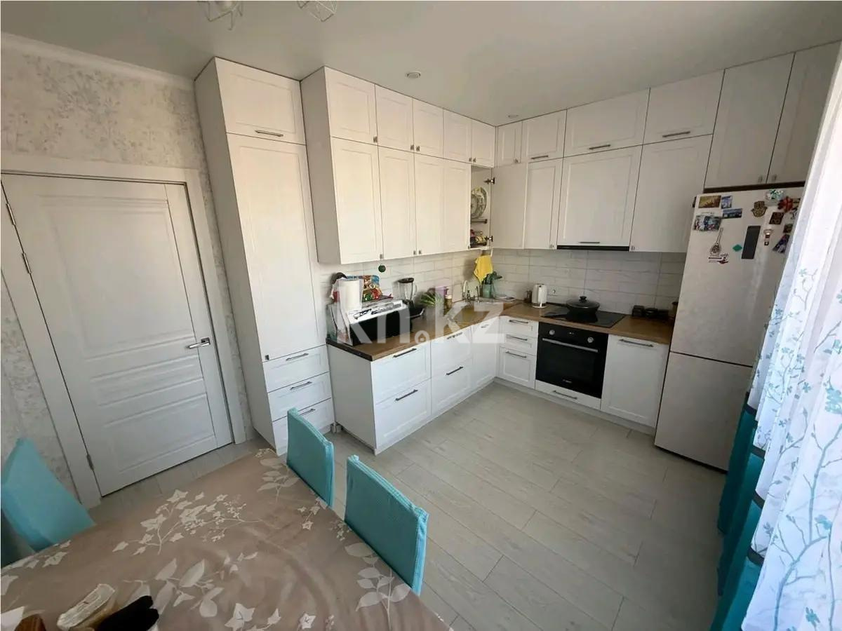 Продажа 2-комнатной квартиры, 70 м², пр. Кошкарбаева, дом  48 в Астане - фото 2