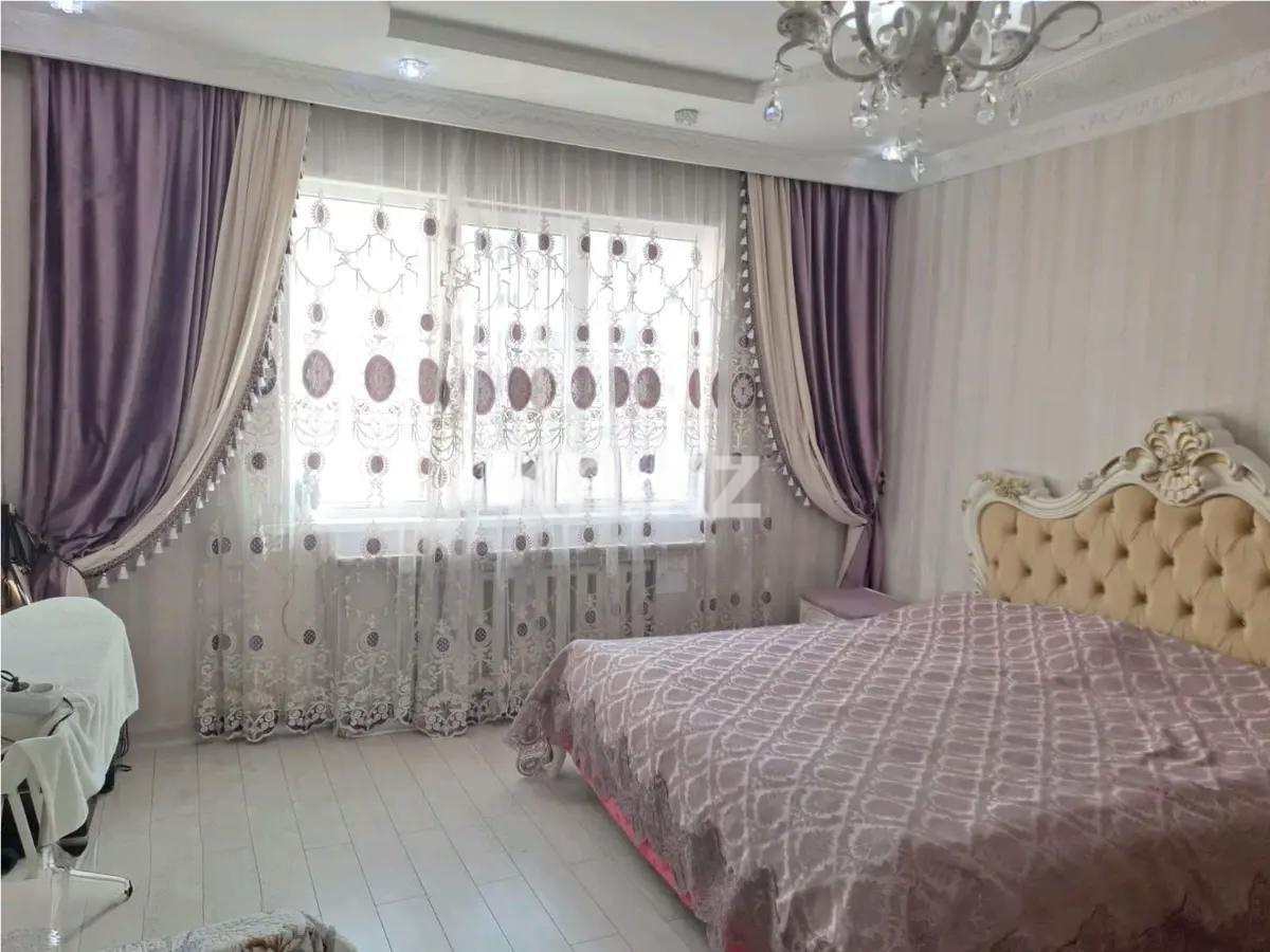 Продажа 3-комнатной квартиры, 131 м², ул. Жуалы, дом  25 в Алматы - фото 2