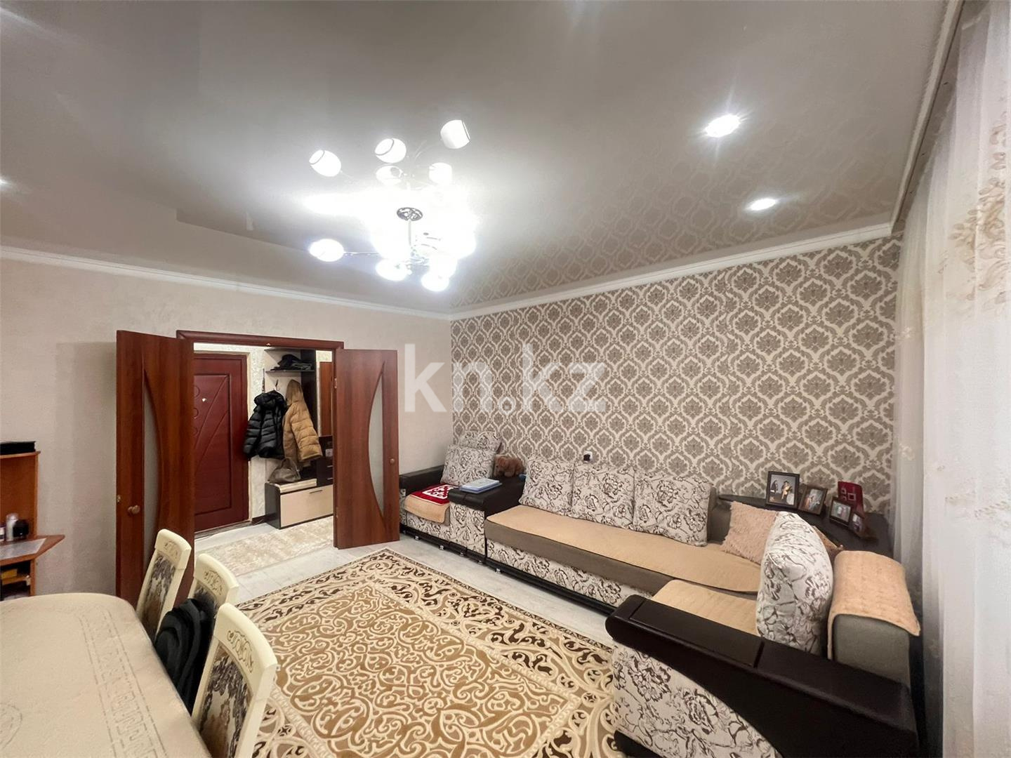Продажа 2-комнатной квартиры, 53 м², мкр-н Голубые Пруды, дом  15 - Продажа квартир в Караганде фото 1 из 21