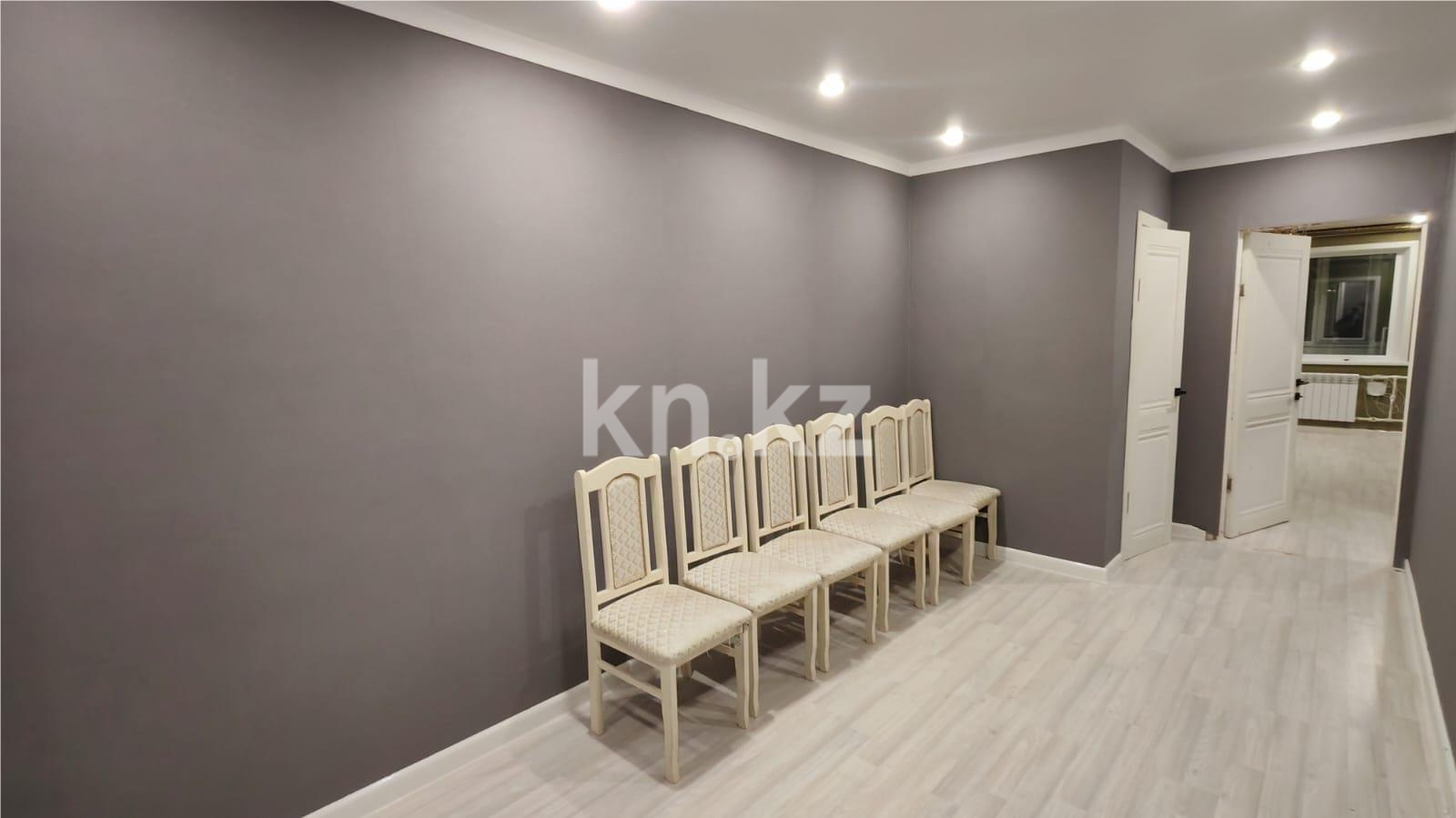 Продажа 2-комнатной квартиры, 43 м², ул. Сатыбалдина - Продажа квартир в Караганде фото 1 из 17
