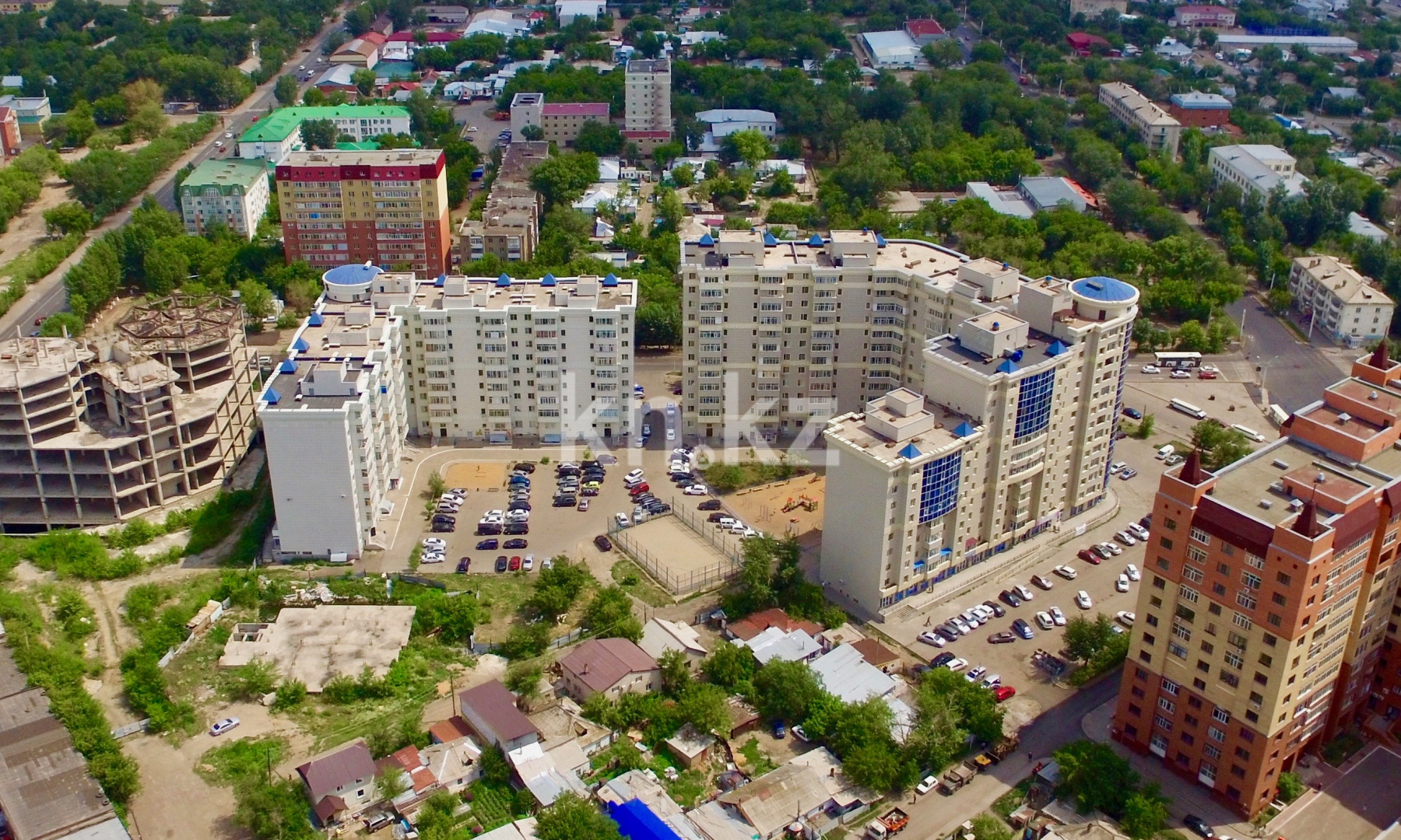 ЖК Хан Тенгри в Астане: жилой комплекс, описание, цены, планировки и фото.  Новостройки на kn.kz