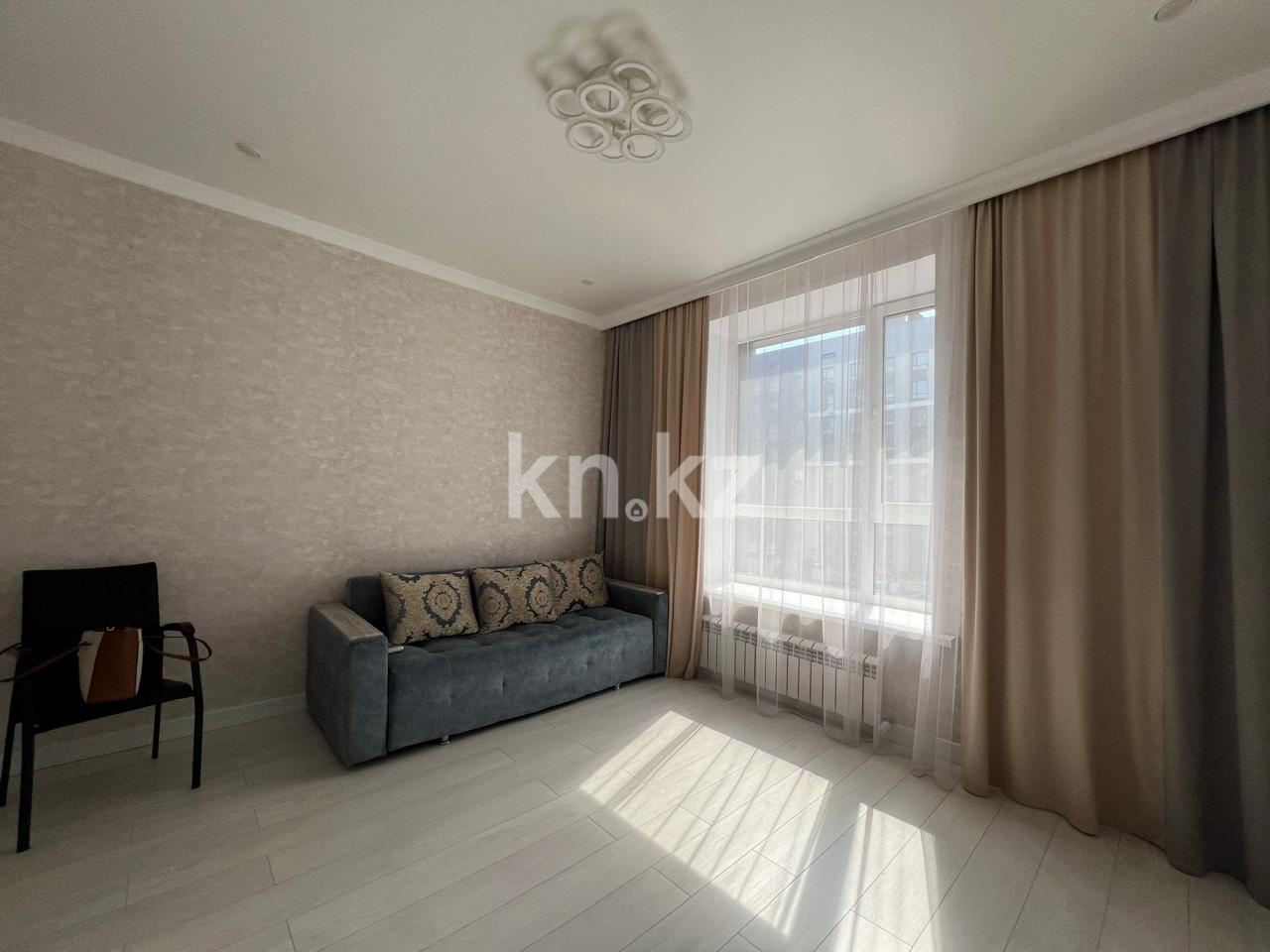 Аренда 1-комнатной квартиры, 38 м², ул. Керей, Жанибек хандар, дом  40 - ул. Аль-Фараби - Аренда жилой и коммерческой недвижимости в Казахстане фото 1 из 5