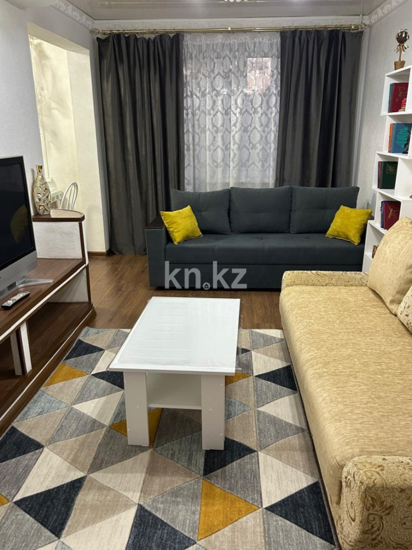 Аренда 2-комнатной квартиры, 46 м², ул. Алиханова, дом  35 - Аренда  двухкомнатных квартир помесячно в Караганде с фото фото 1 из 10