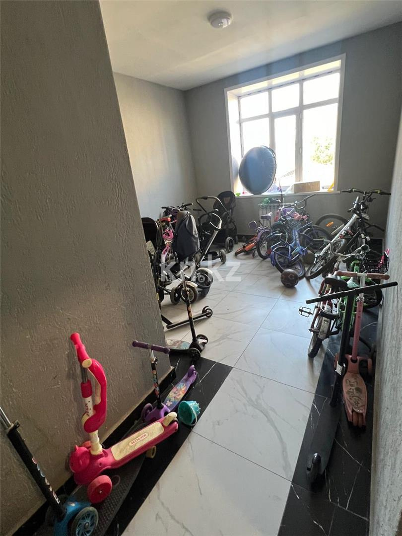 Продажа 3-комнатной квартиры, 95 м², ул. Муканова, дом  1/9 - Продажа  трехкомнатных квартир в Караганде с фото фото 4 из 15