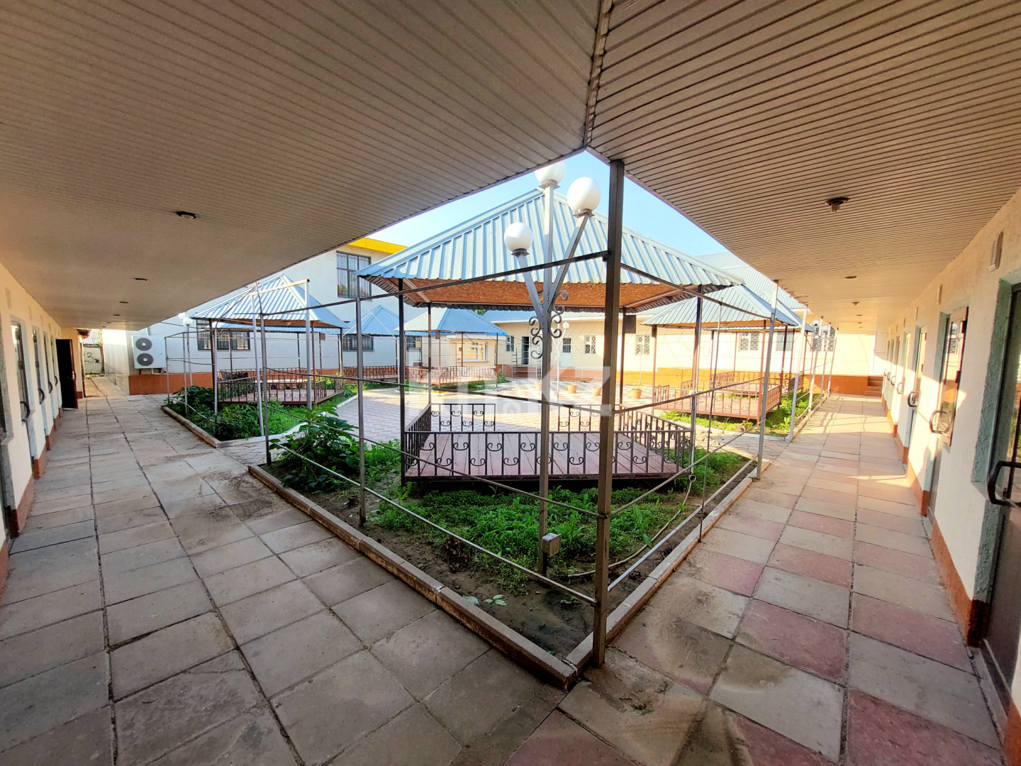 Продажа , 700 м², ул. Аль-Фараби, дом  1111 - Продажа офисных и торговых помещений в Шымкенте фото 8 из 31