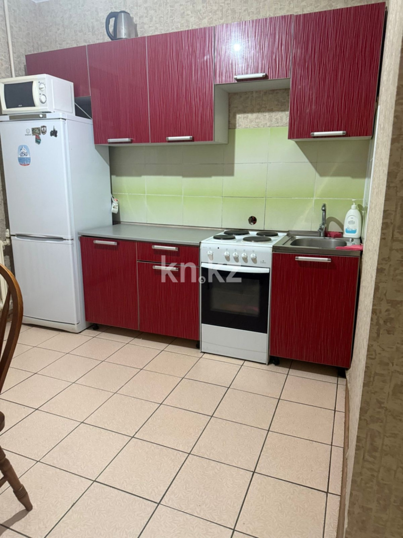 Аренда 1-комнатной квартиры, 50 м², ул. Сауран, дом  3/1 - Аренда квартиры помесячно в Астане фото 1 из 11