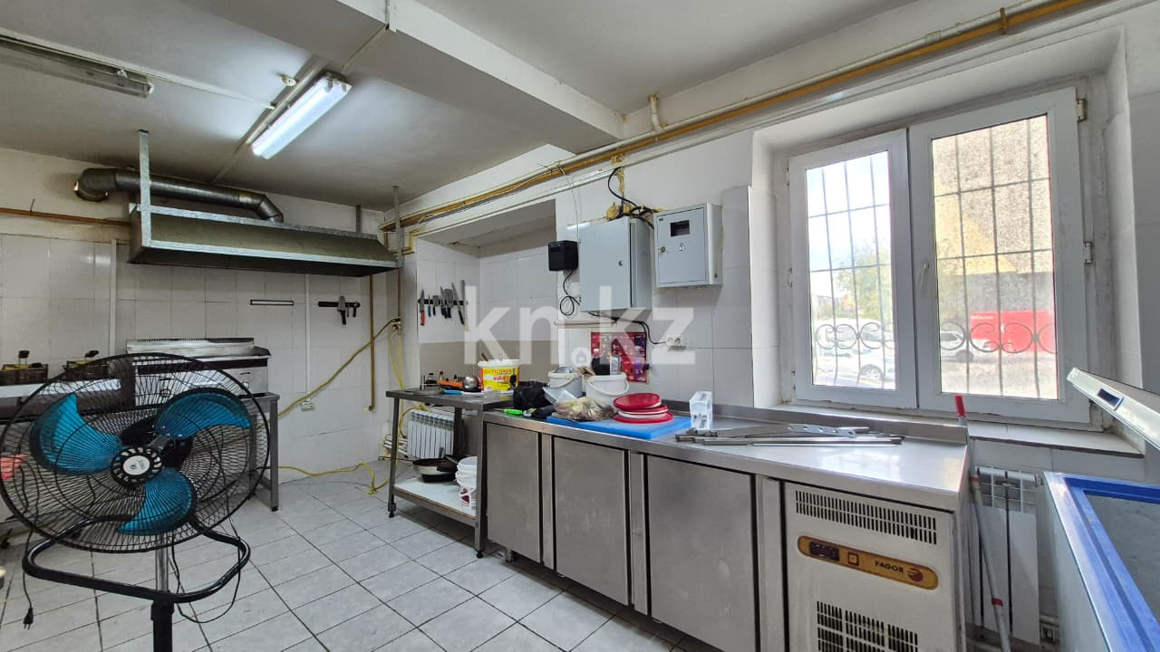 Аренда , ул. Абая, дом  14 А - Продажа и аренда недвижимости в Атырау фото 28 из 30