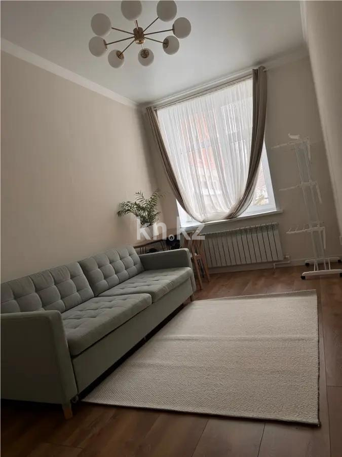 Продажа 3-комнатной квартиры, 77 м², мкр-н Степной-2, дом  9/2 - Продажа  трехкомнатных квартир в Караганде без посредников с фото фото 1 из 4