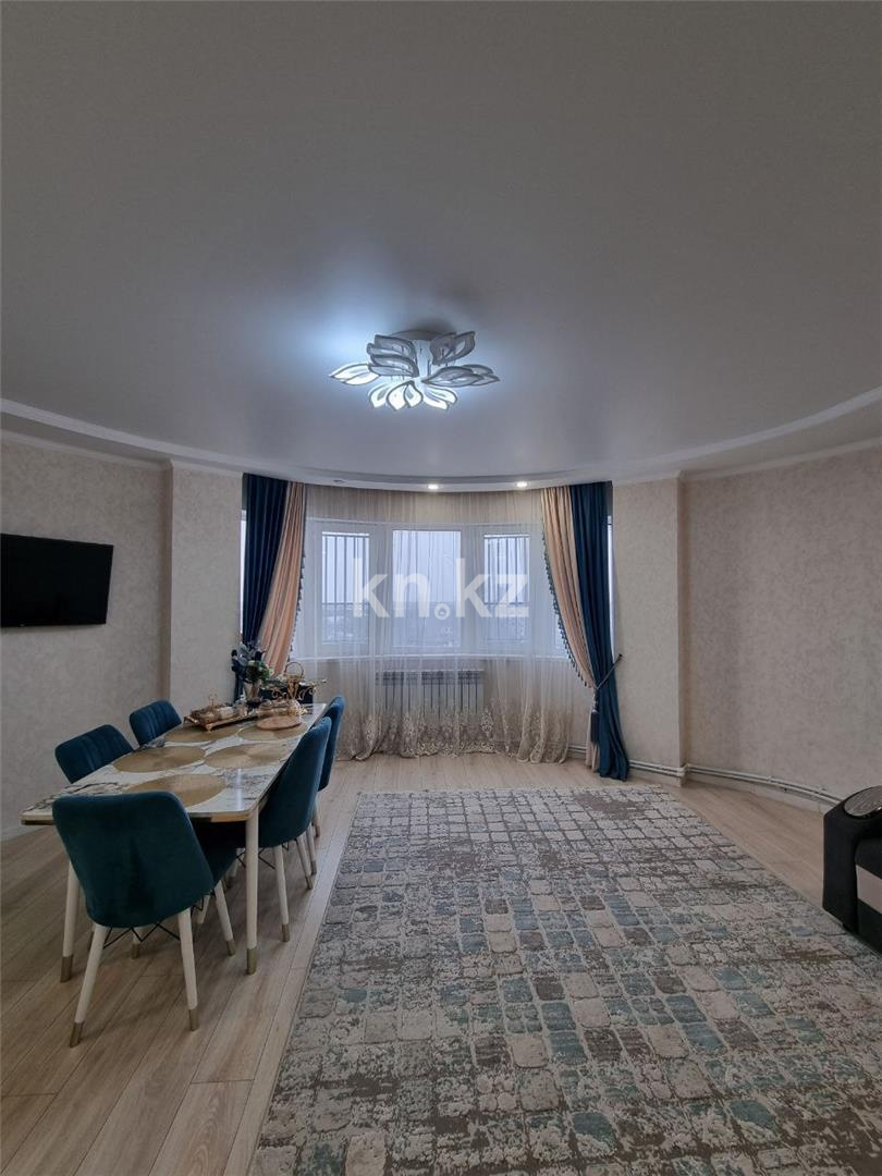 Продажа 3-комнатной квартиры, 75 м², ул. Абая, дом  61/2 - Продажа квартир в Караганде фото 1 из 10