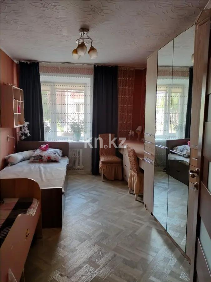 Продажа 3-комнатной квартиры, 58 м², ул. Космонавтов, дом  143 - Продажа жилой и коммерческой недвижимости в Караганде фото 2 из 5