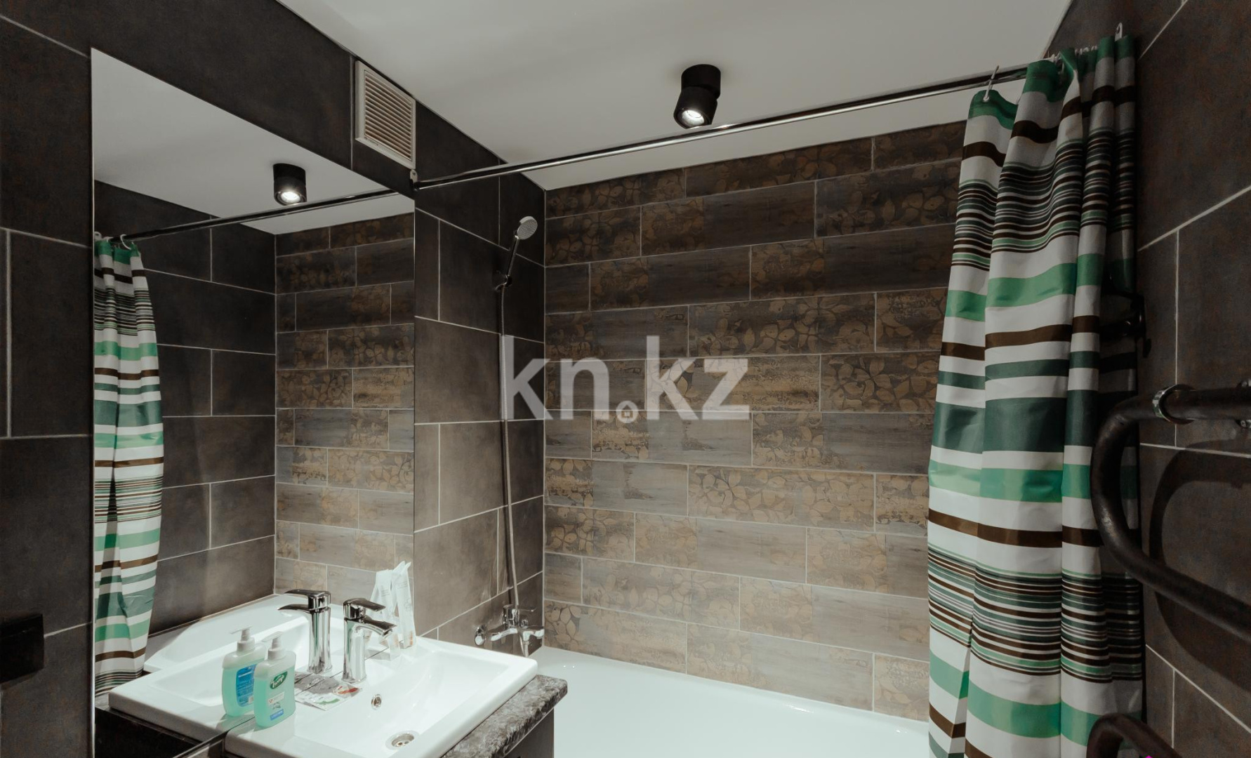 Аренда 1-комнатной квартиры посуточно, 1 м², ул. Букетова, дом  38 - Аренда квартир посуточно в Петропавловске фото 17 из 20