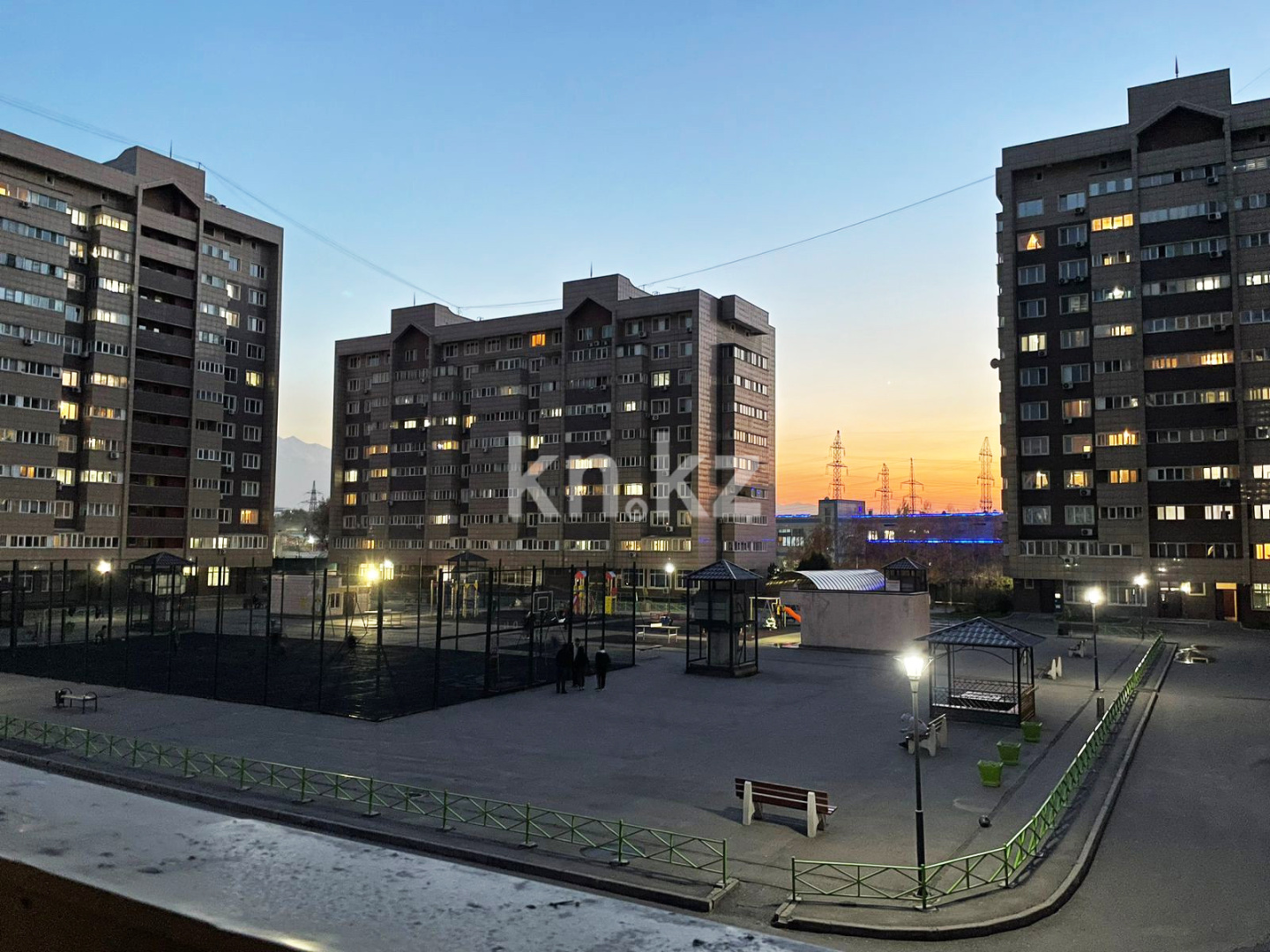 Продажа 2-комнатной квартиры, 75 м², ул. Толе би, дом  298/5 в Алматы - фото 10