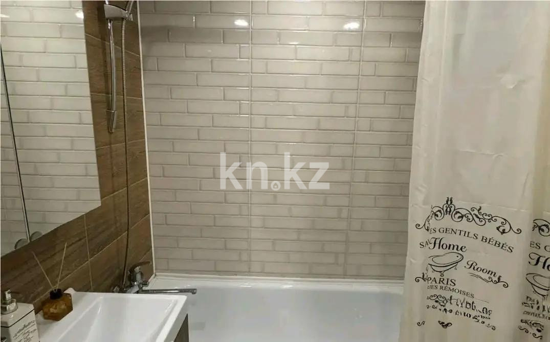 Продажа 3-комнатной квартиры, 55 м², ул. Ермекова, дом  19 в Караганде - фото 5