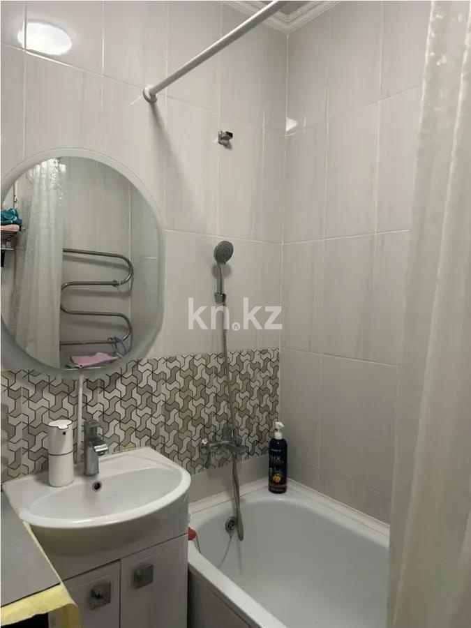 Продажа 2-комнатной квартиры, 60.7 м², мкр-н Аксай-5, дом  8 в Алматы - фото 4