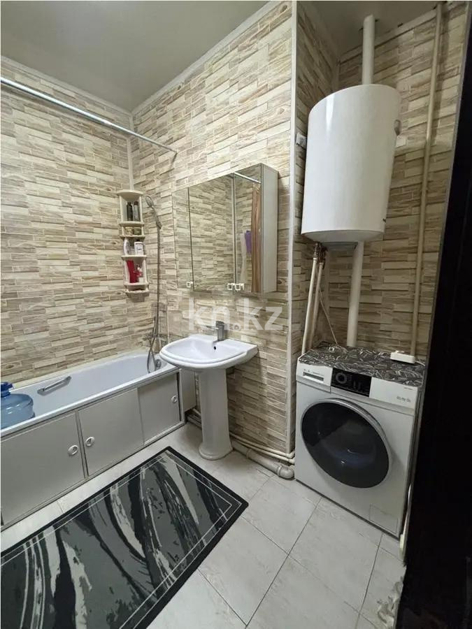 Продажа 3-комнатной квартиры, 65 м², ул. Магнитогорская, дом  27 в Караганде - фото 5