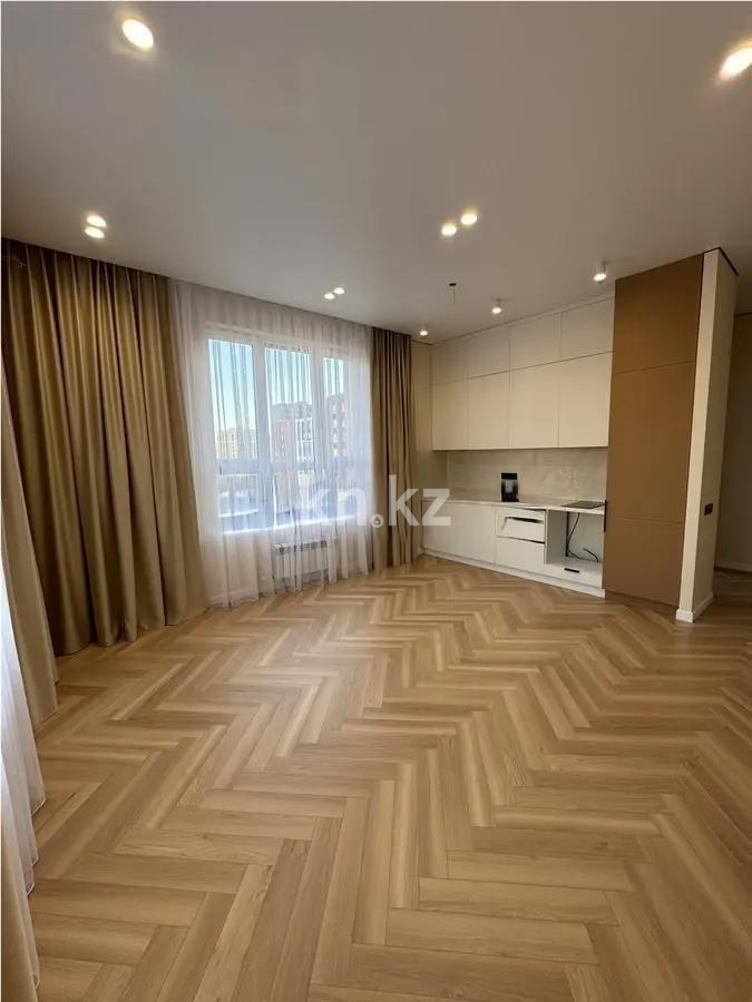 Продажа 3-комнатной квартиры, 60 м², ул. Казыбек би, дом  9 - Продажа  трехкомнатных квартир в Астане без посредников фото 1 из 5