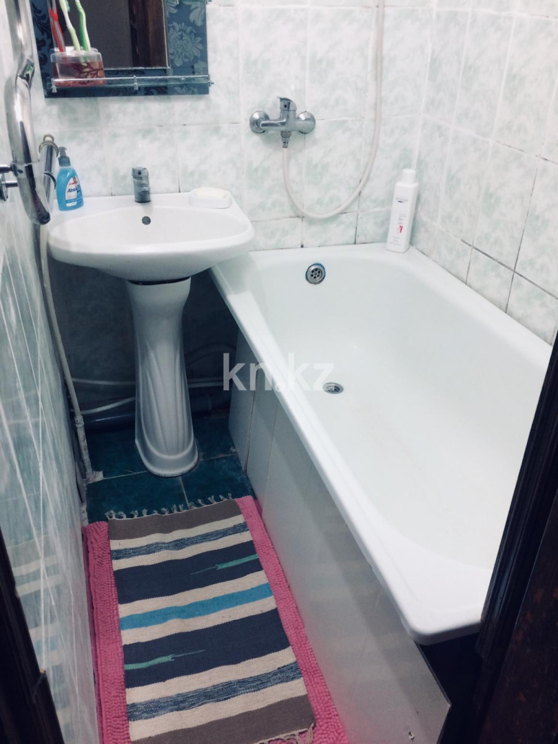 Продажа 3-комнатной квартиры, 45 м², ул. Короленко, дом  32 - Продажа квартир в Уральске фото 9 из 17