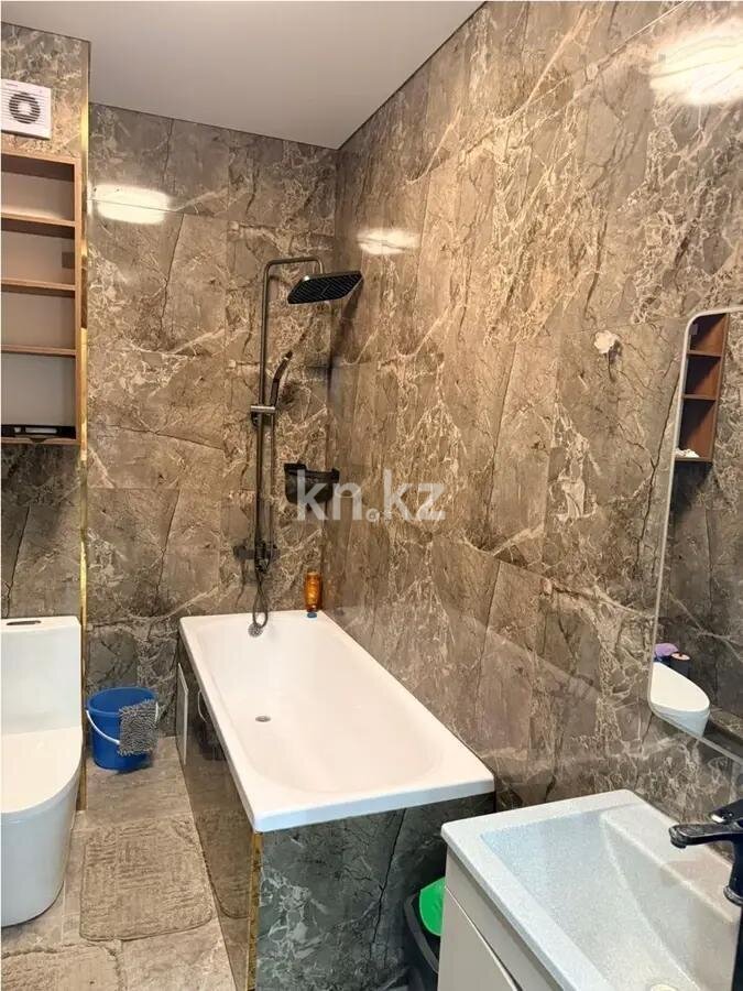 Продажа 2-комнатной квартиры, 68 м² в Алматы - фото 4