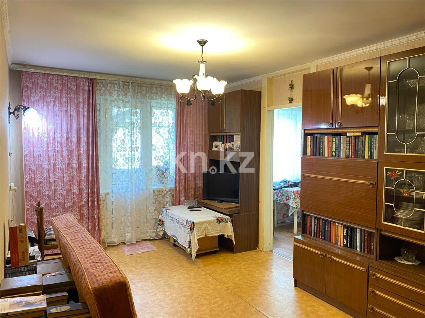 Продажа 3-комнатной квартиры, 56 м², ул. Алиханова - Продажа  трехкомнатных квартир в Караганде фото 1 из 6