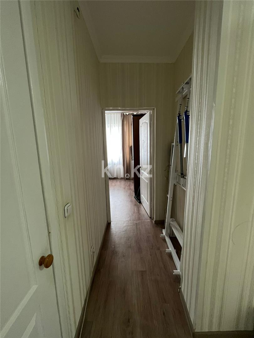 Продажа 3-комнатной квартиры, 80 м², пр. Шахтеров, дом  74 в Караганде - фото 7