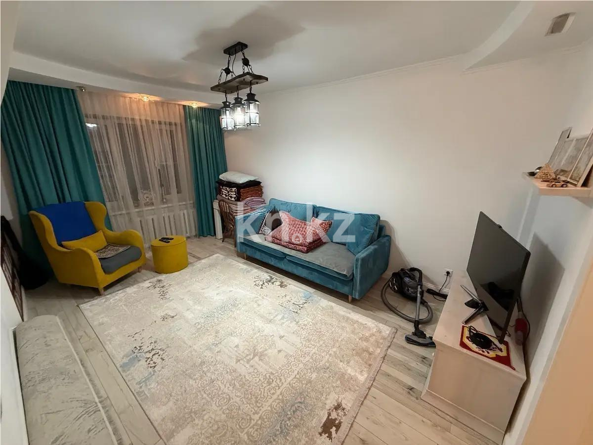 Продажа 3-комнатной квартиры, 65 м², ул. Манаса, дом  49 - Продажа квартир в Алматы фото 1 из 8