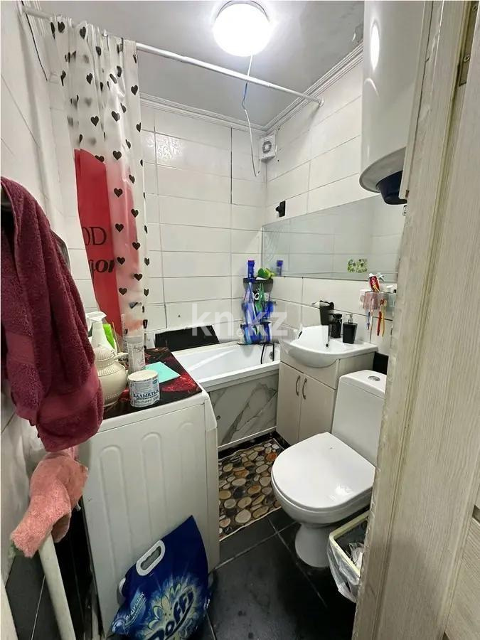 Продажа 3-комнатной квартиры, 57 м², 12 мкр., дом  45 в Караганде - фото 5