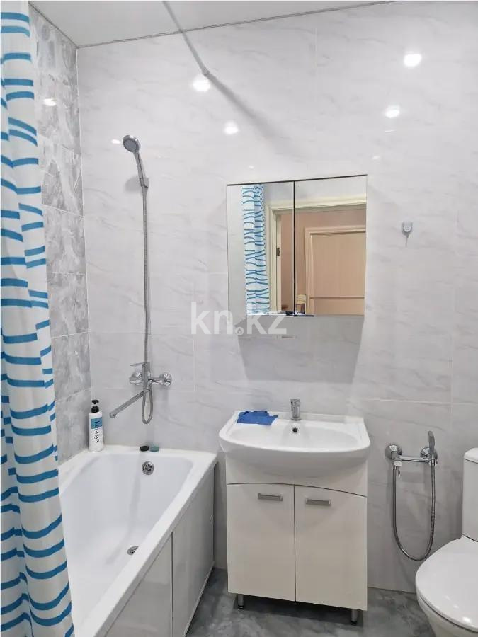 Продажа 1-комнатной квартиры, 38 м², ул. Рыскулбекова, дом  29 - Продажа  однокомнатных квартир в Астане без посредников с фото фото 2 из 3