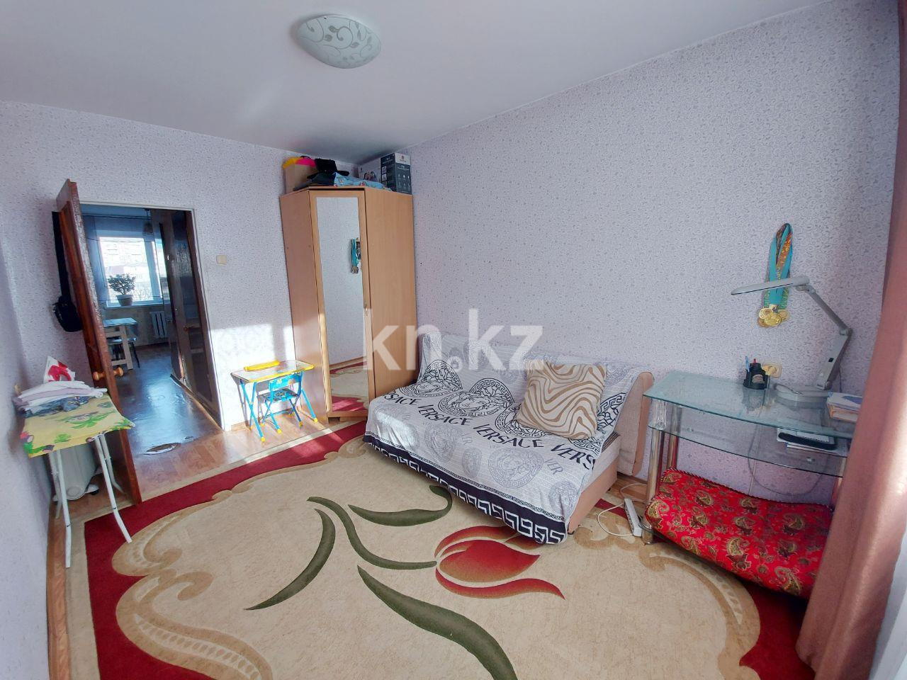 Продажа 3-комнатной квартиры, 63 м², мкр-н Голубые Пруды - Продажа квартир в Караганде фото 5 из 12