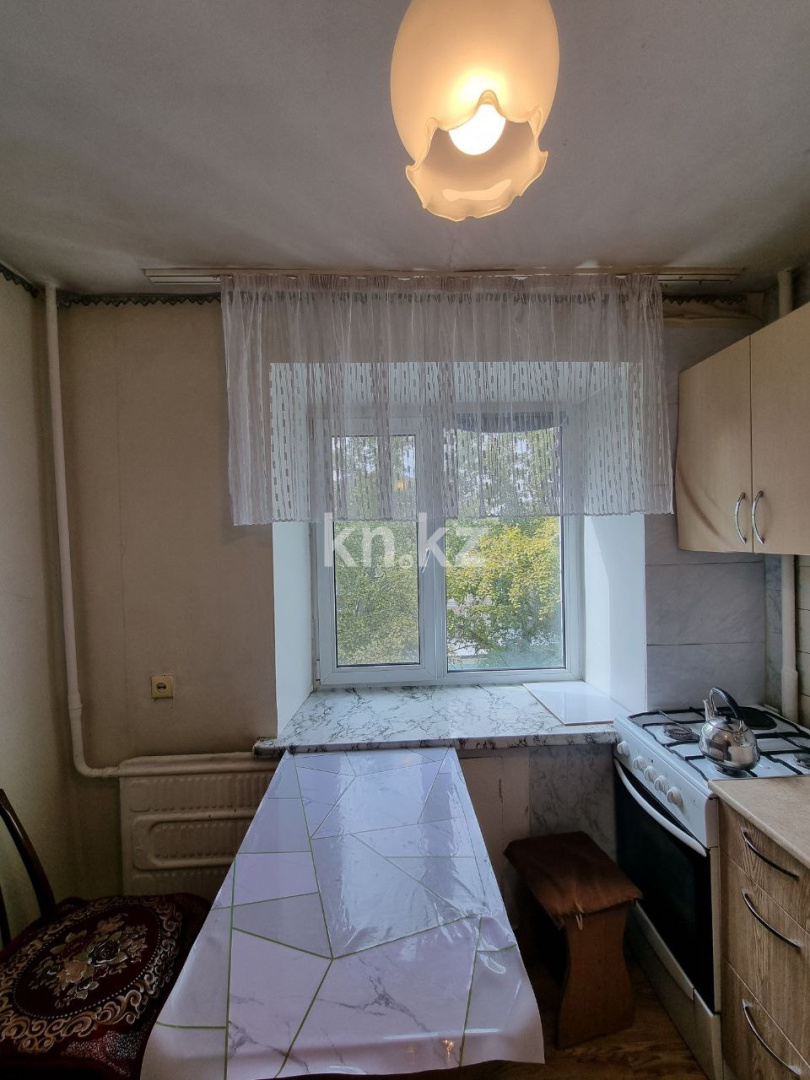 Продажа 3-комнатной квартиры, 50 м², ул. Аманжолова, дом  21 - Продажа квартир в Караганде фото 2 из 15