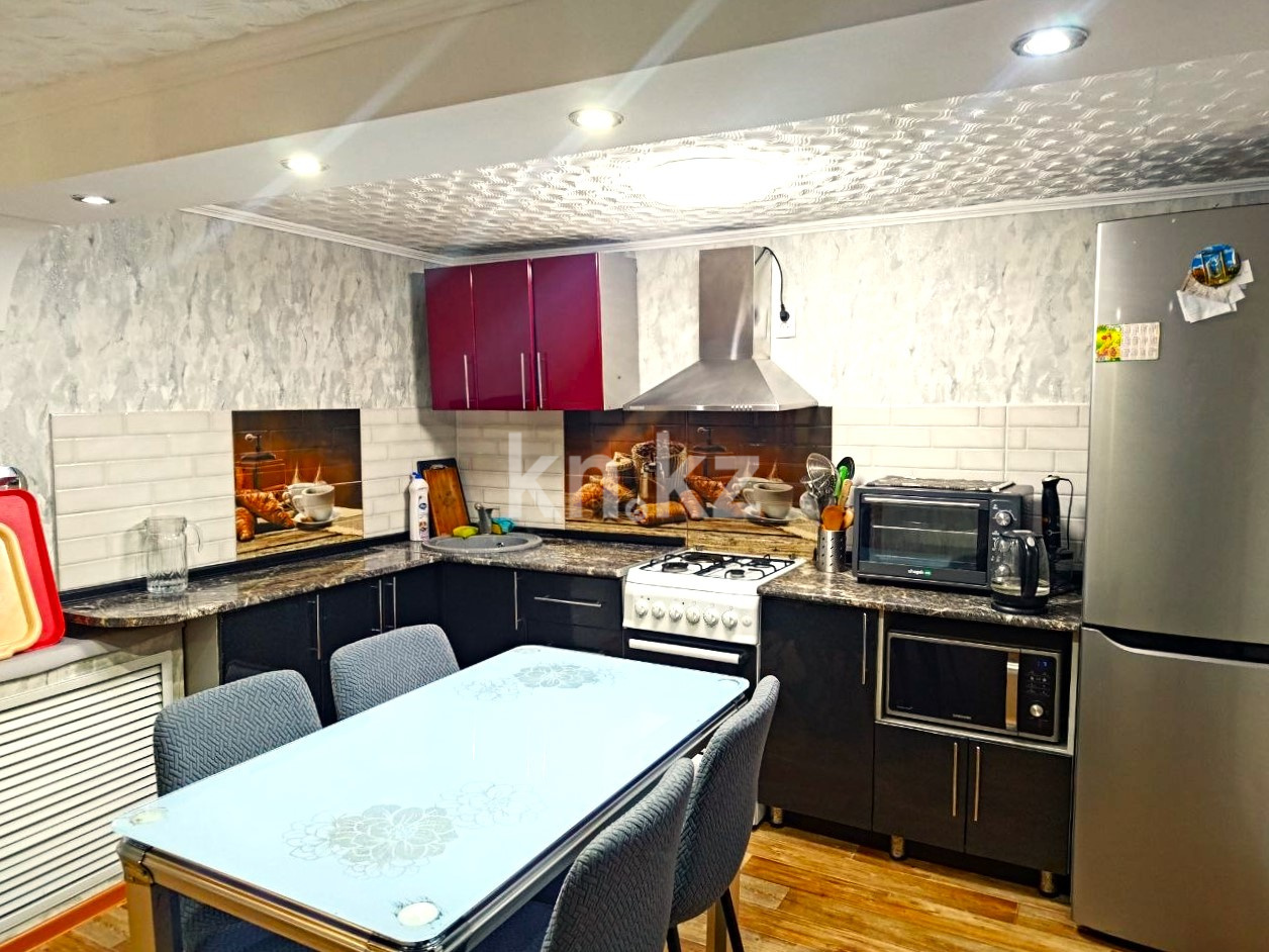 Продажа 3-комнатного дома, 77 м² - Продажа домов, коттеджей в Караганде - страница 3 фото 18 из 21