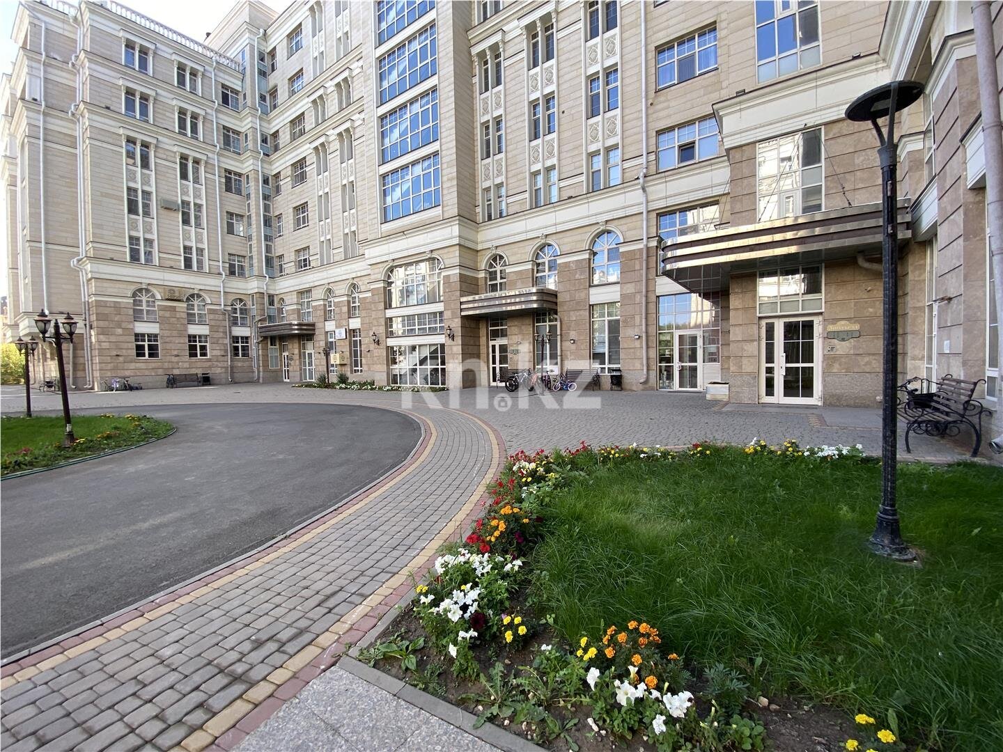Продажа 3-комнатной квартиры, 131.8 м² в Астане - фото 27