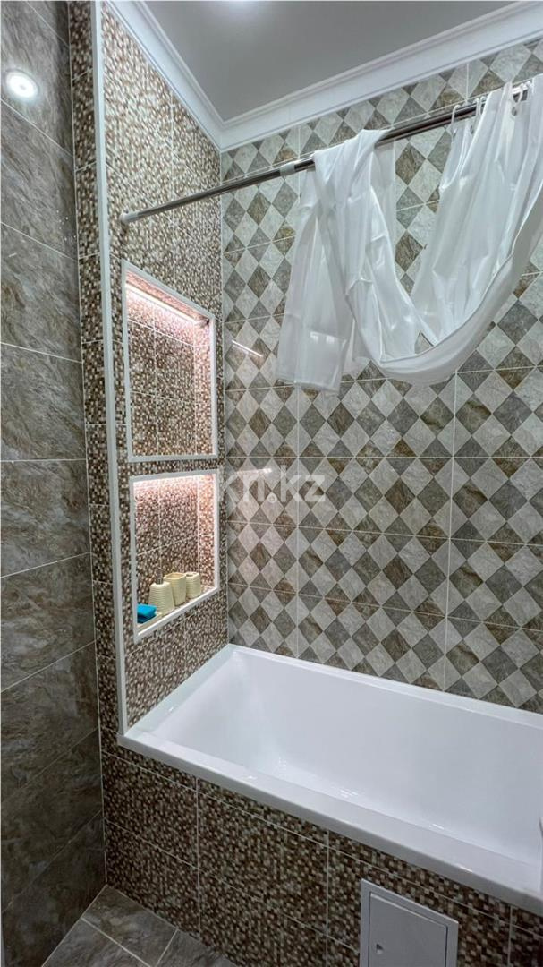 Продажа 2-комнатной квартиры, 65 м², ул. Муканова - Продажа  двухкомнатных квартир в Караганде фото 11 из 12