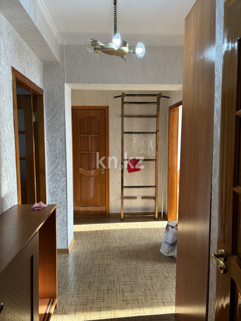 Аренда 3-комнатной квартиры, 76 м² - Аренда квартир помесячно в Алматы в Алмалинском р-не фото 2 из 8