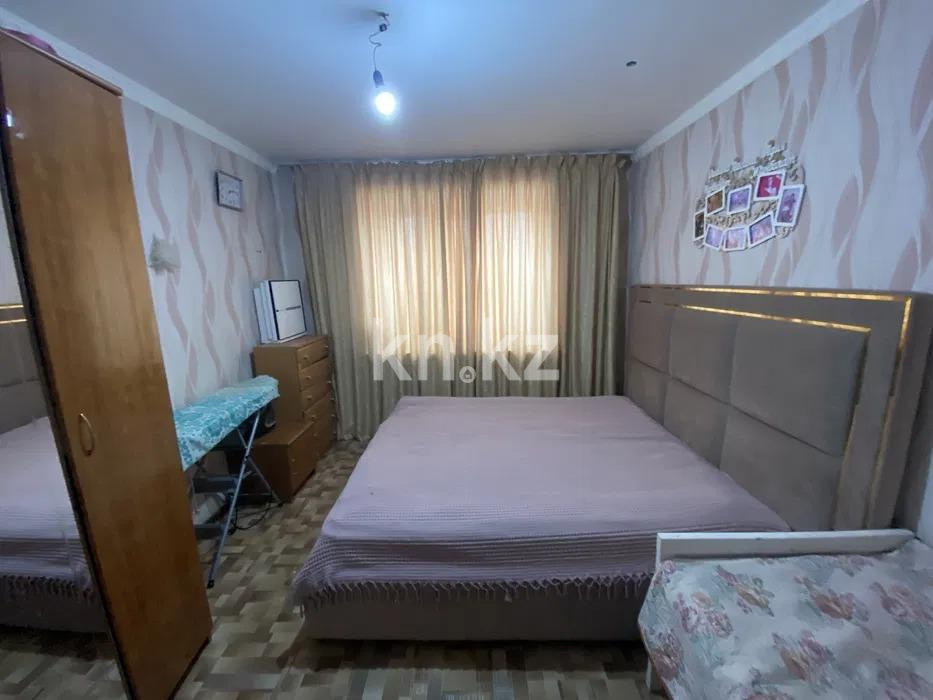 Продажа 3-комнатной квартиры, 65 м², ул. Орлова в Караганде - фото 3