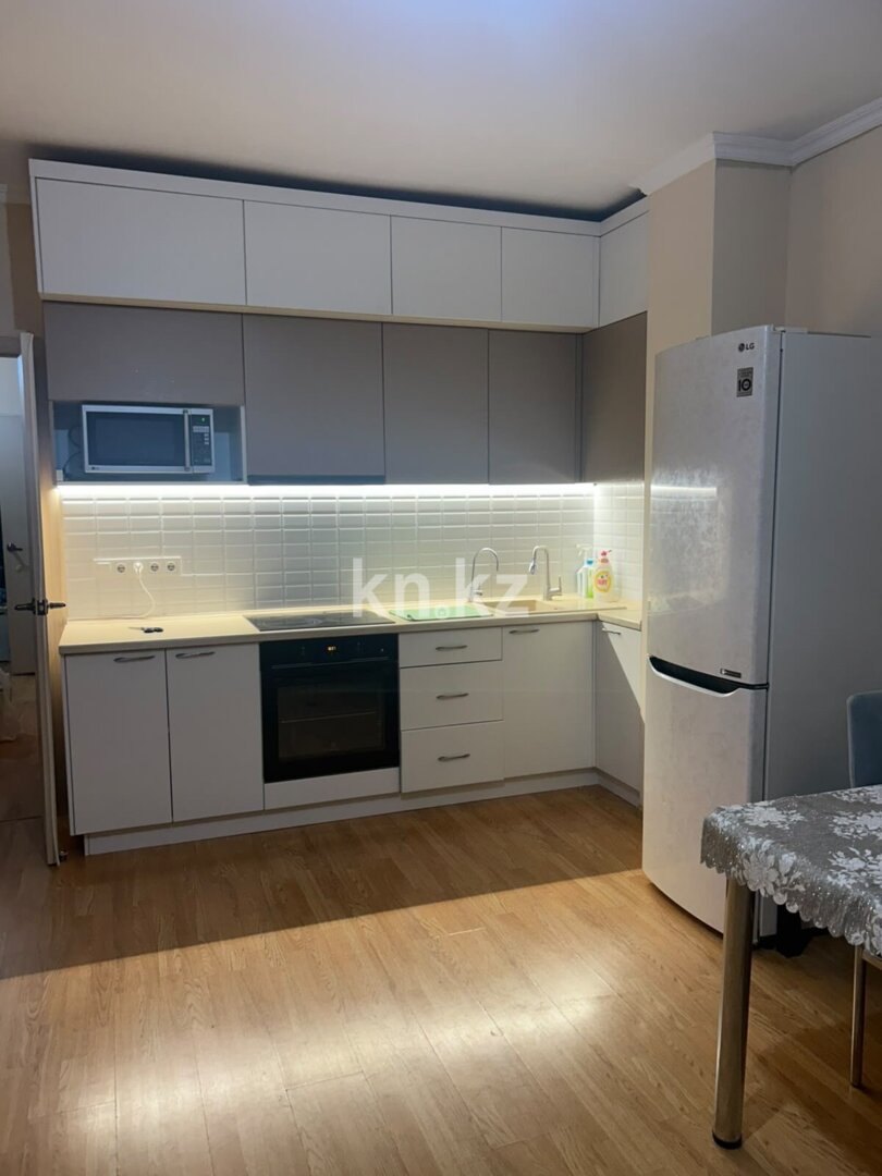Аренда 2-комнатной квартиры, 68 м² в Астане