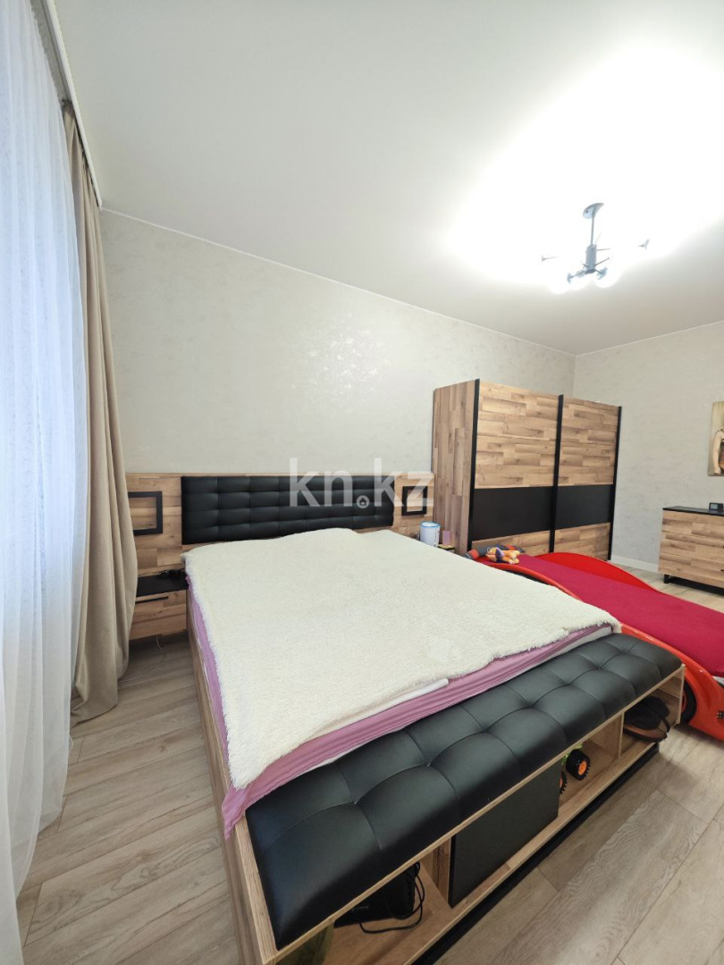 Продажа 3-комнатной квартиры, 84 м², ул. Муканова в Караганде - фото 11