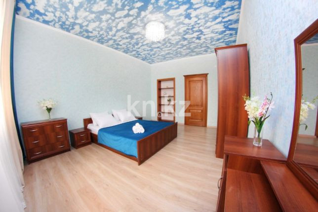 Аренда 3-комнатной квартиры посуточно, 130 м², ул. Розыбакиева, дом  289 - Аренда жилой и коммерческой недвижимости в Алматы фото 2 из 21